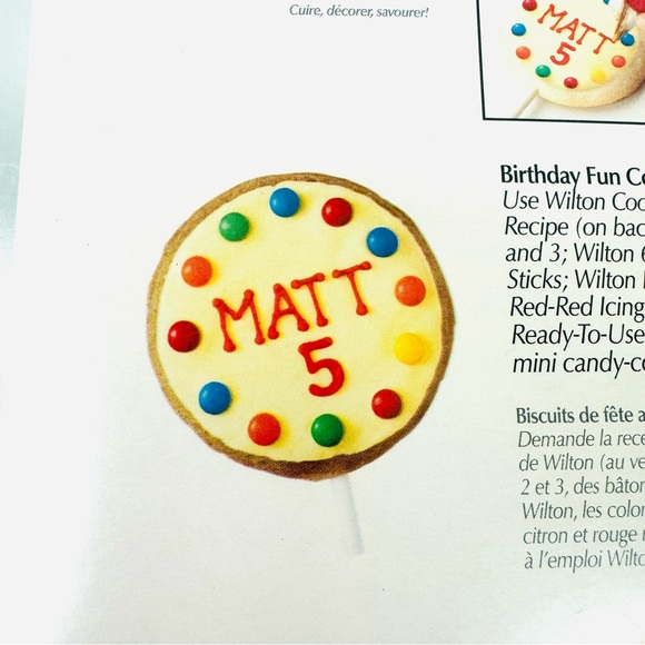 New Wilton Round Cookie Pan - Picture 3 of 4